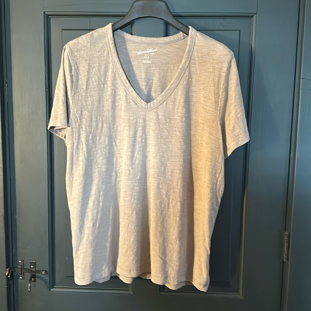 Universal threads tan t-shirt size XL